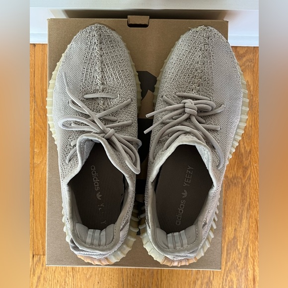 Addias Yeezys 350 - Authentic - Sz 10 - cream - used with box - Picture 3 of 5